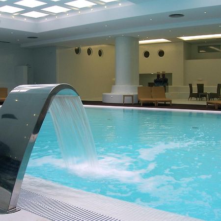 Hotel Melia Madeira Mare Funchal  Esterno foto Indoor pool