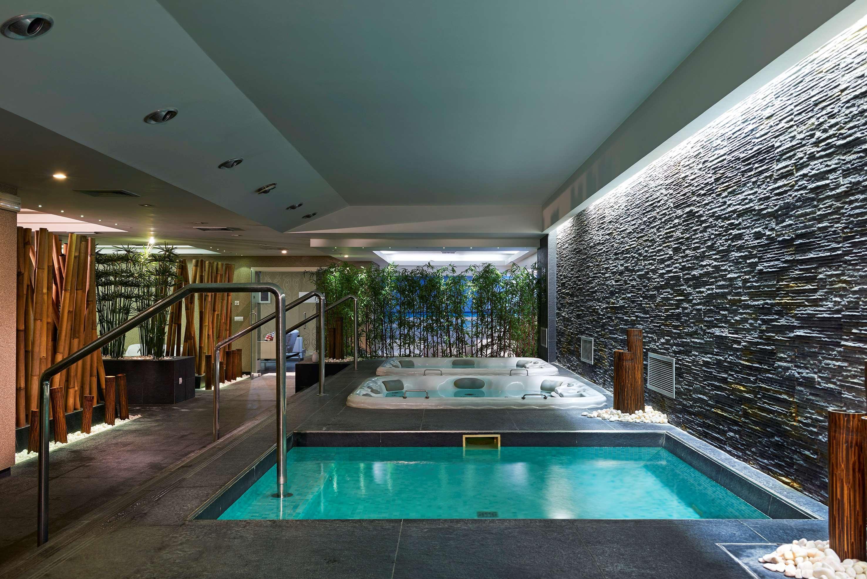 Hotel Melia Madeira Mare Funchal  Esterno foto The spa at The Dorchester