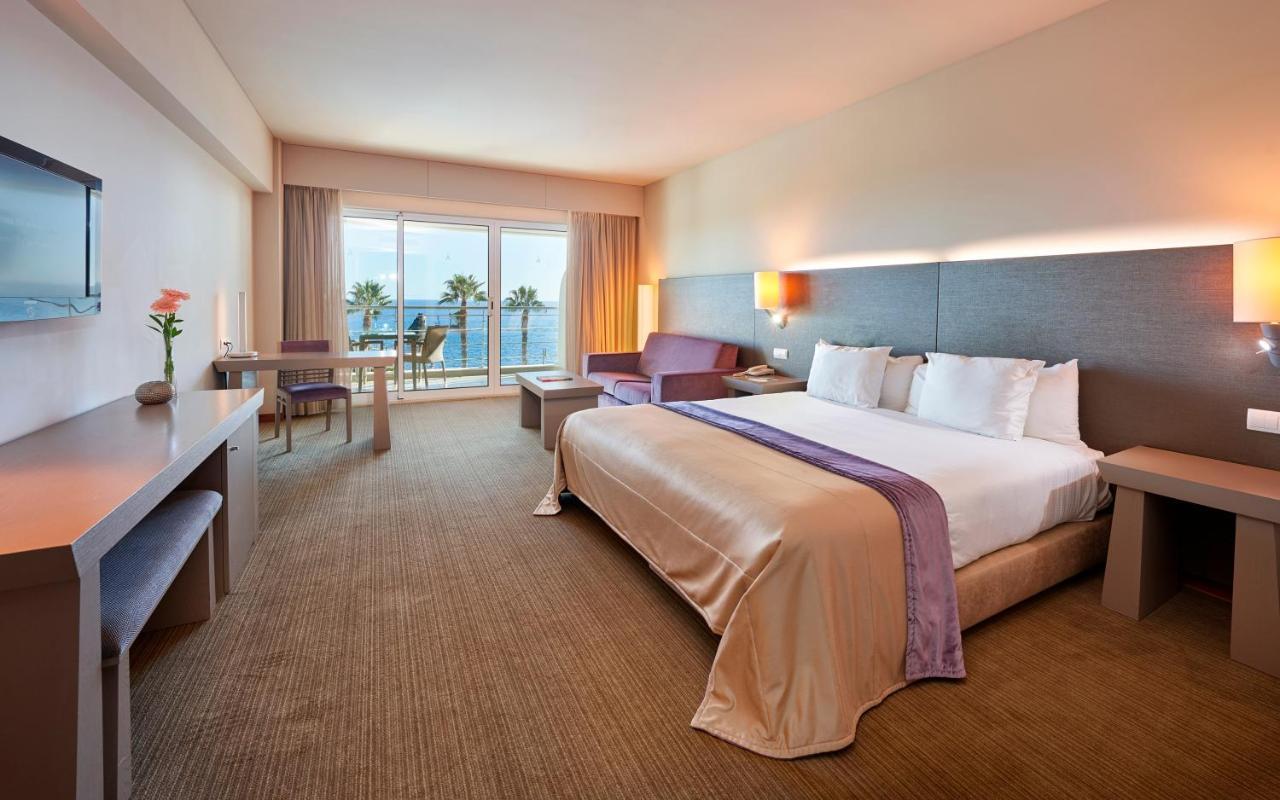 Hotel Melia Madeira Mare Funchal  Esterno foto A room at the hotel