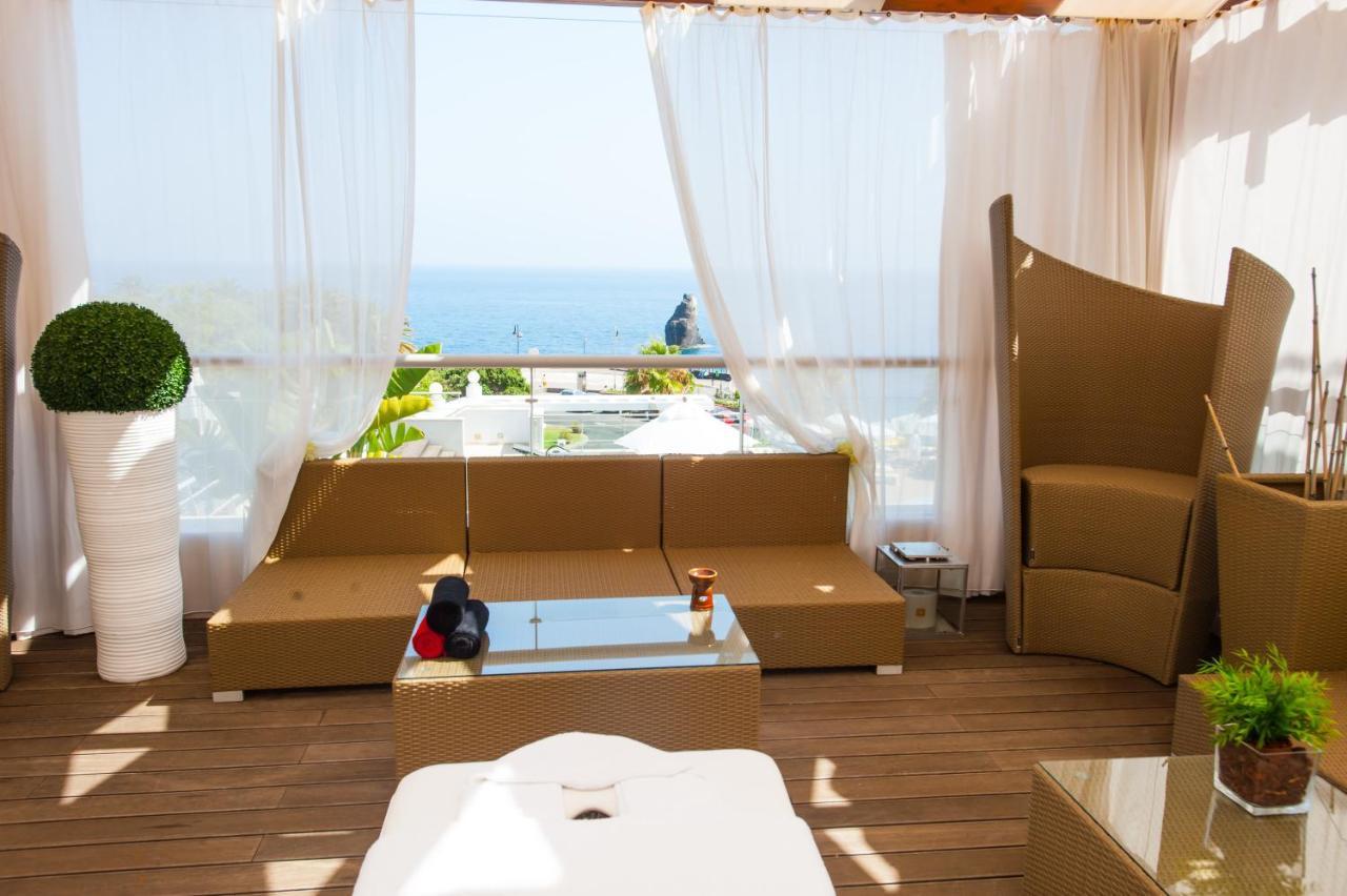 Hotel Melia Madeira Mare Funchal  Esterno foto A spa at a hotel