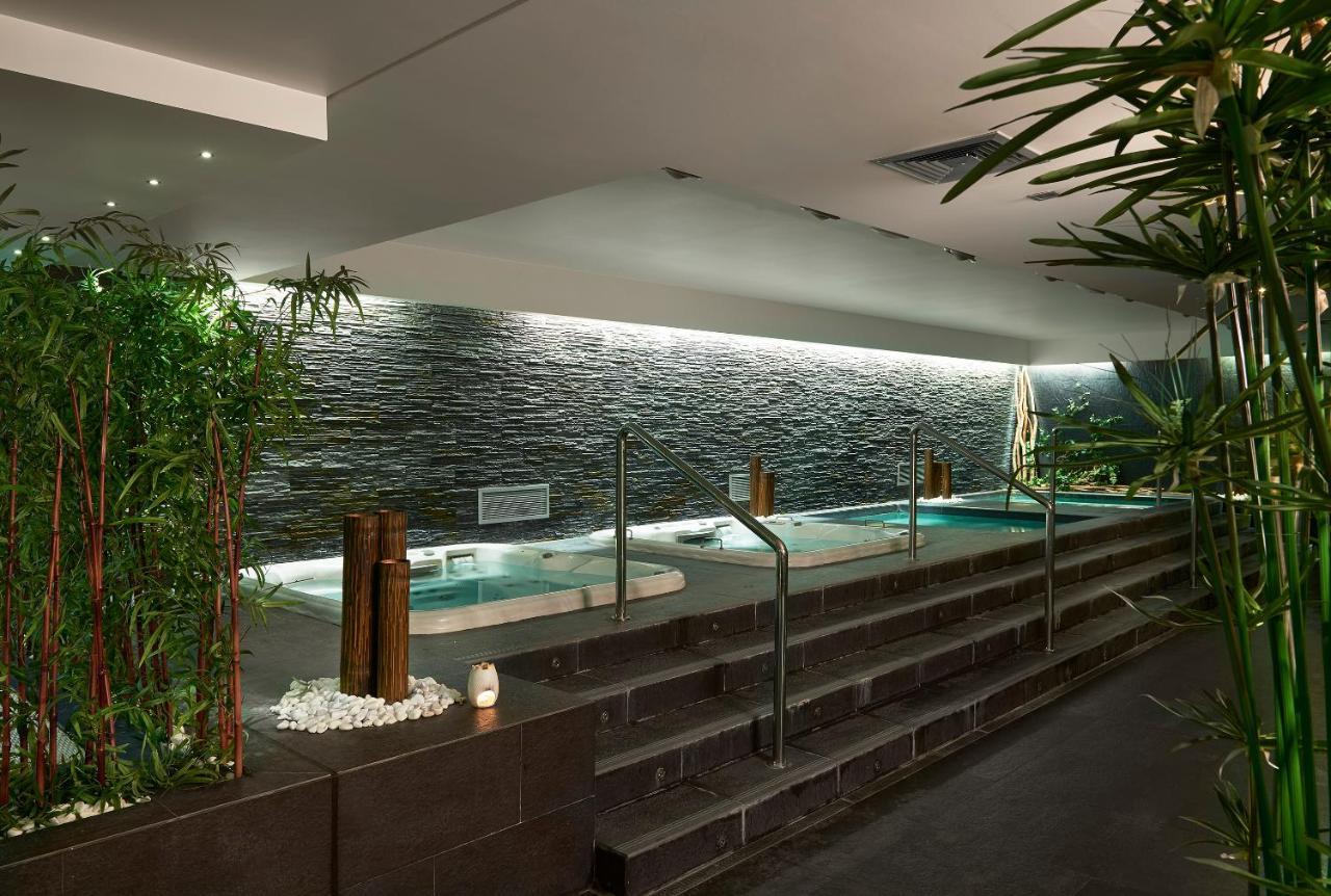 Hotel Melia Madeira Mare Funchal  Esterno foto The spa at The Landmark