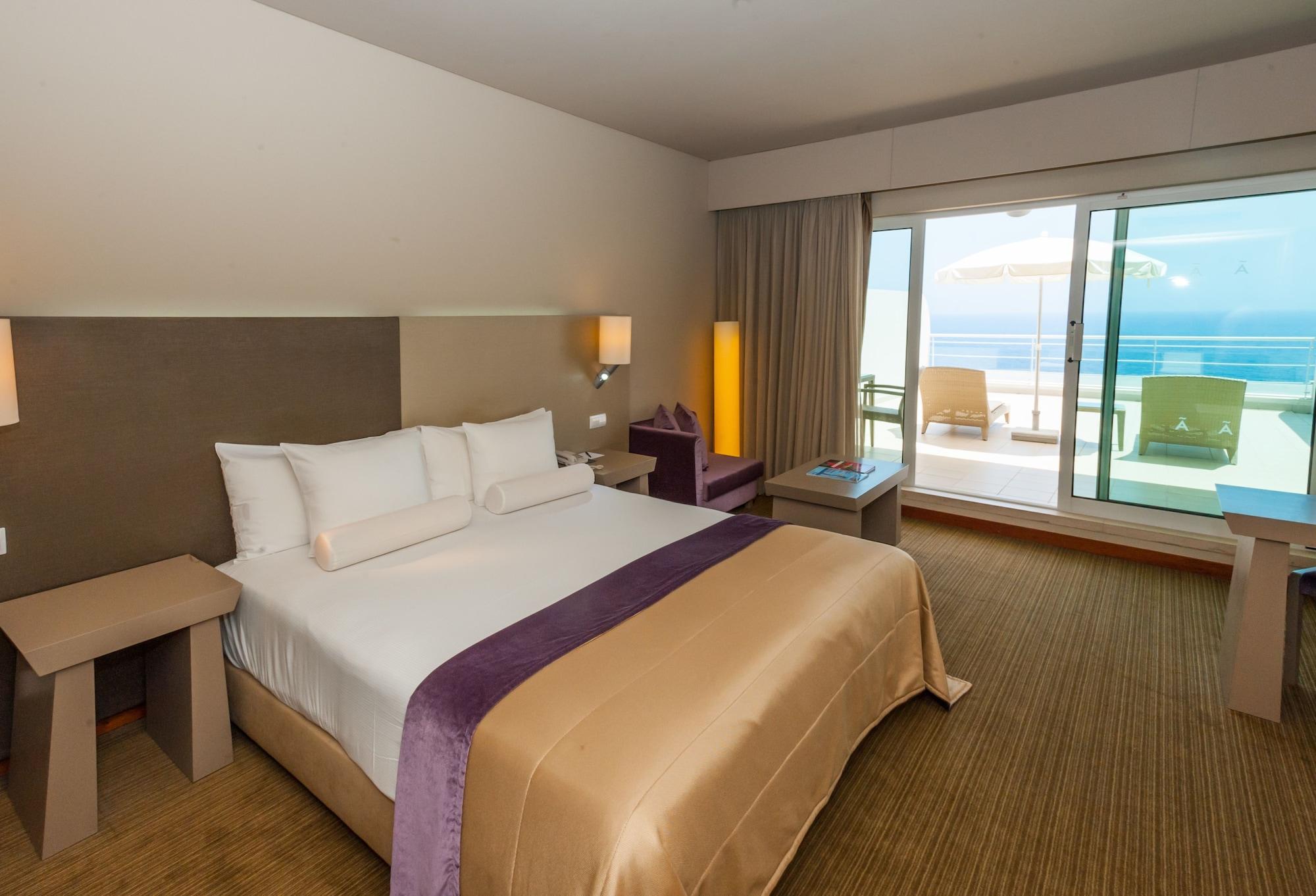 Hotel Melia Madeira Mare Funchal  Esterno foto A room at the hotel