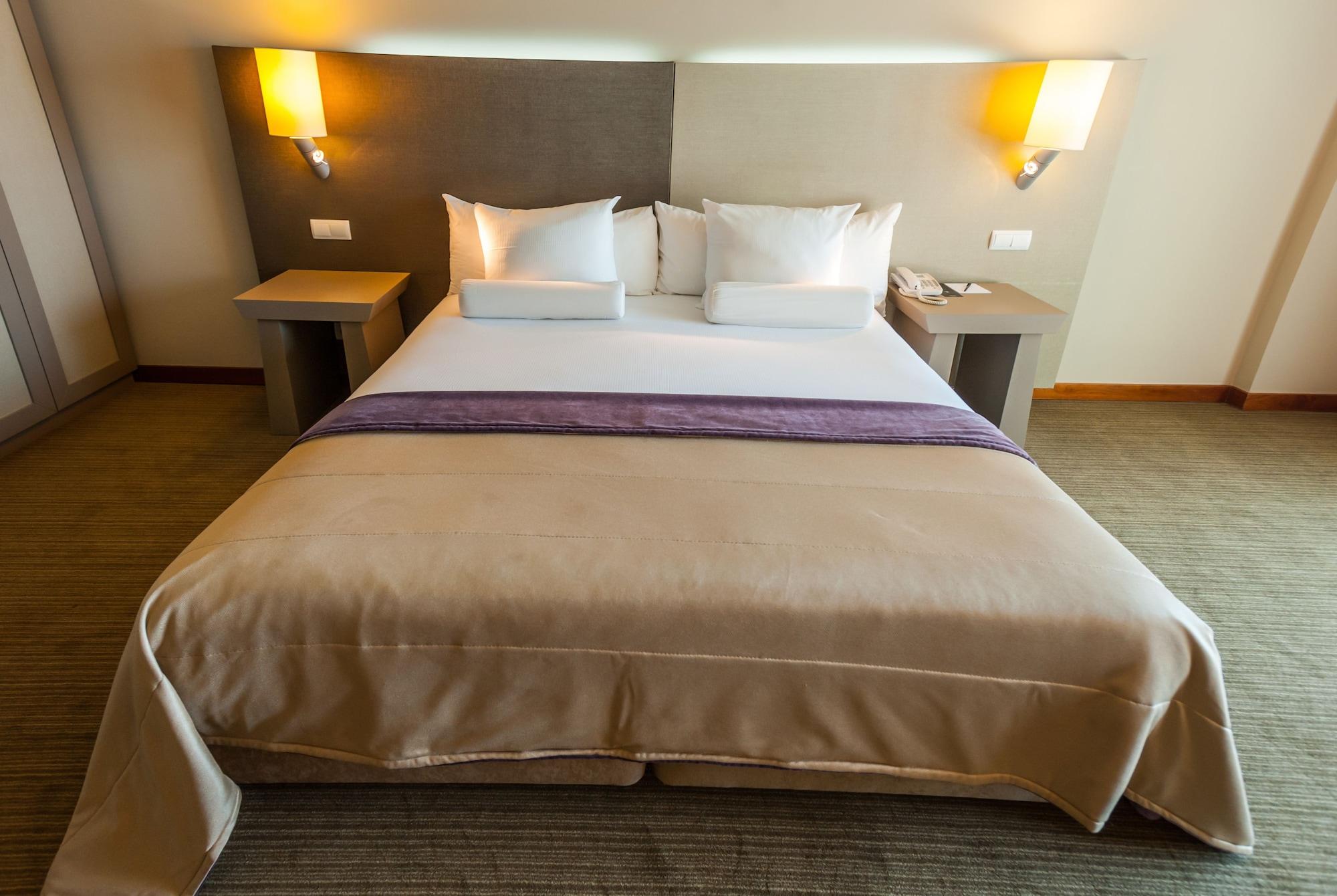 Hotel Melia Madeira Mare Funchal  Esterno foto A bed
