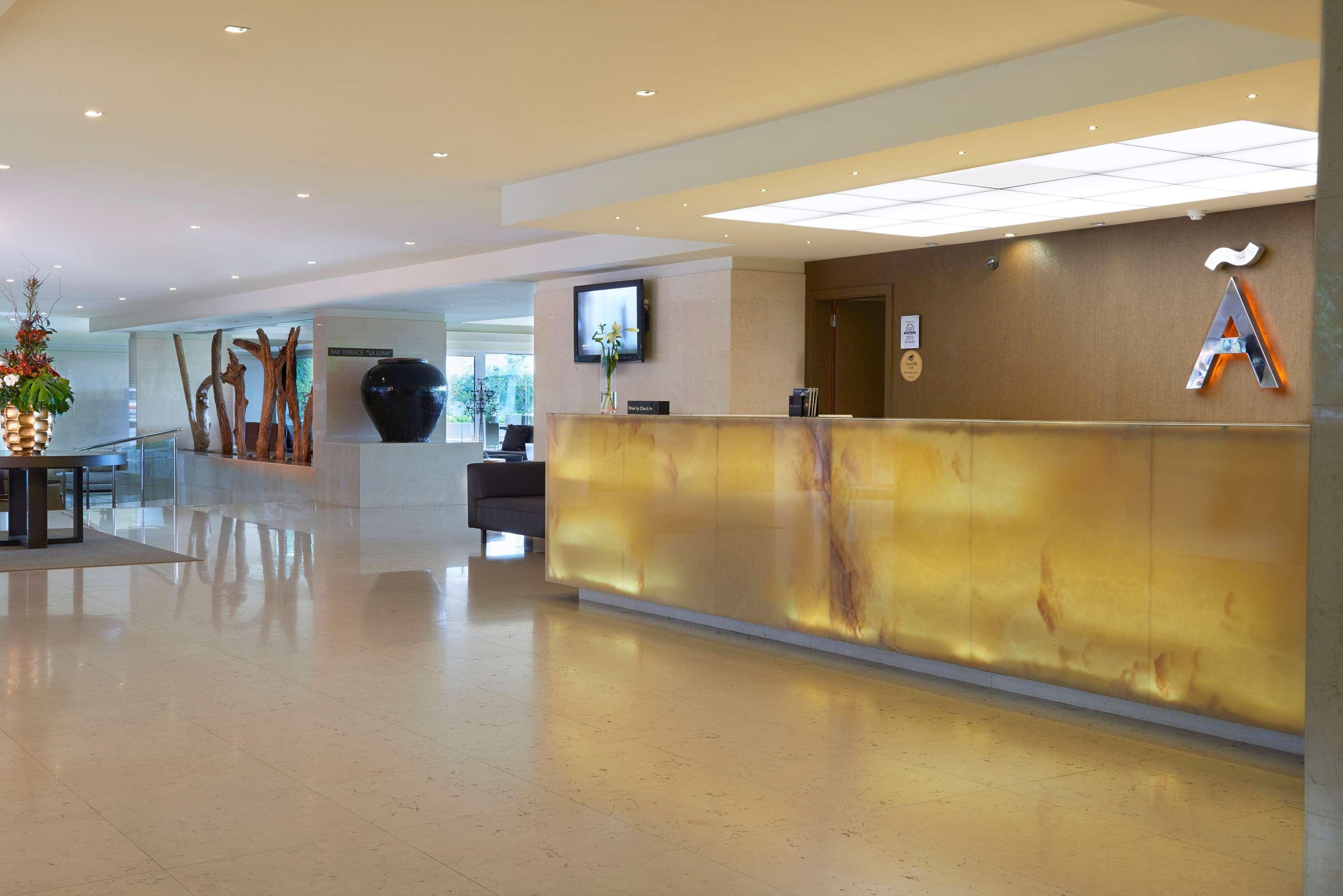Hotel Melia Madeira Mare Funchal  Esterno foto The lobby of the hotel