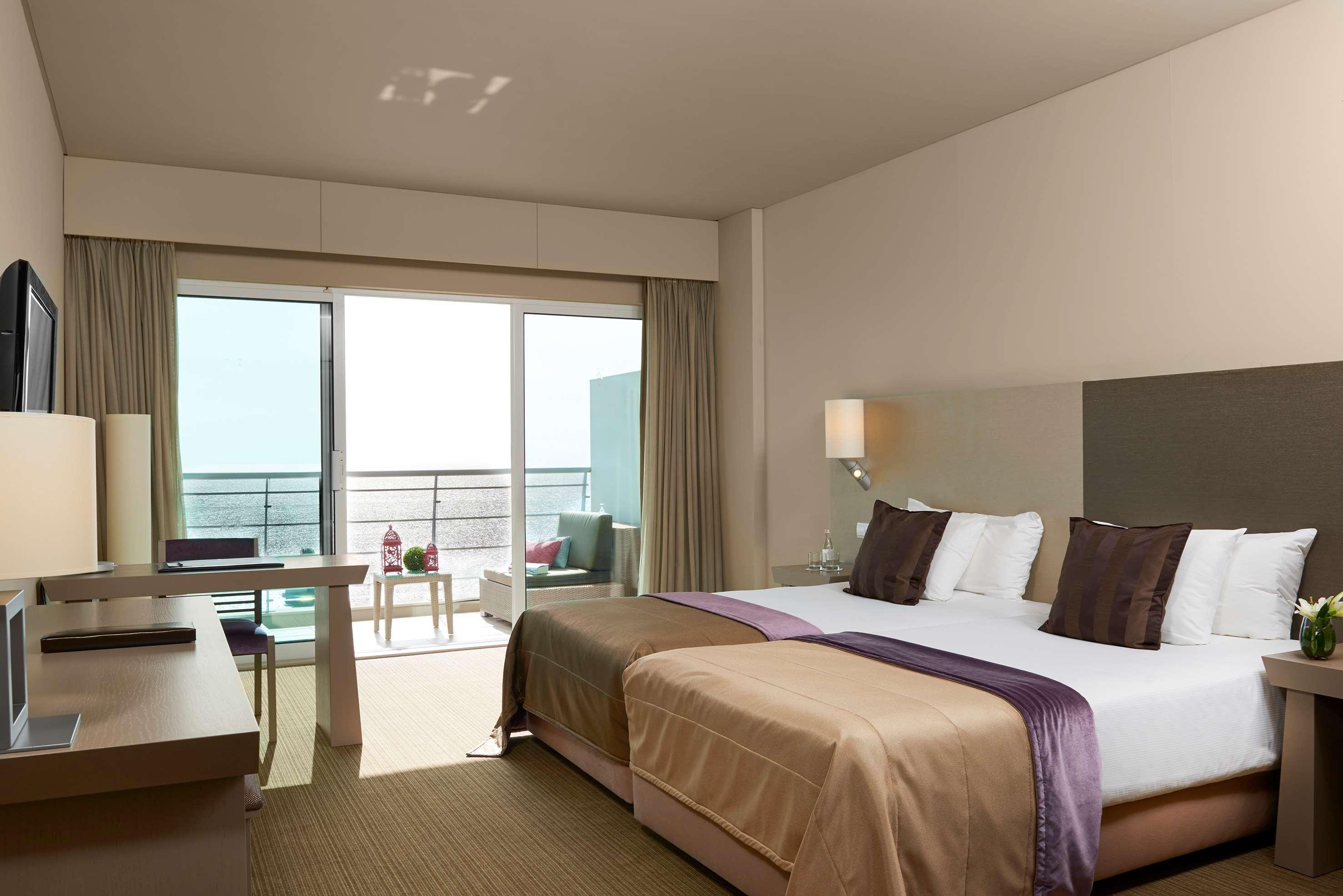 Hotel Melia Madeira Mare Funchal  Esterno foto A room at the hotel