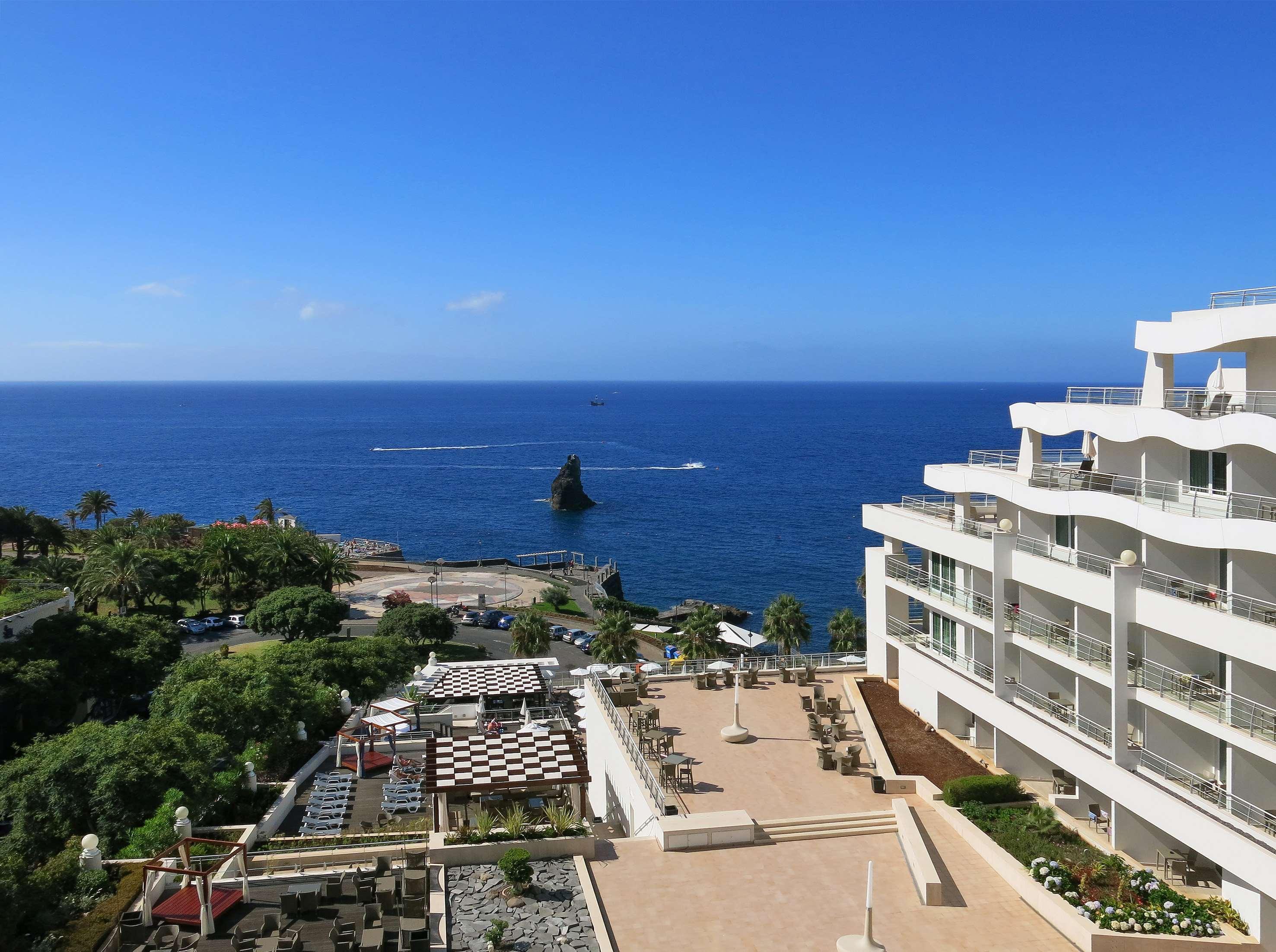 Hotel Melia Madeira Mare Funchal  Esterno foto View of the bay from the hotel