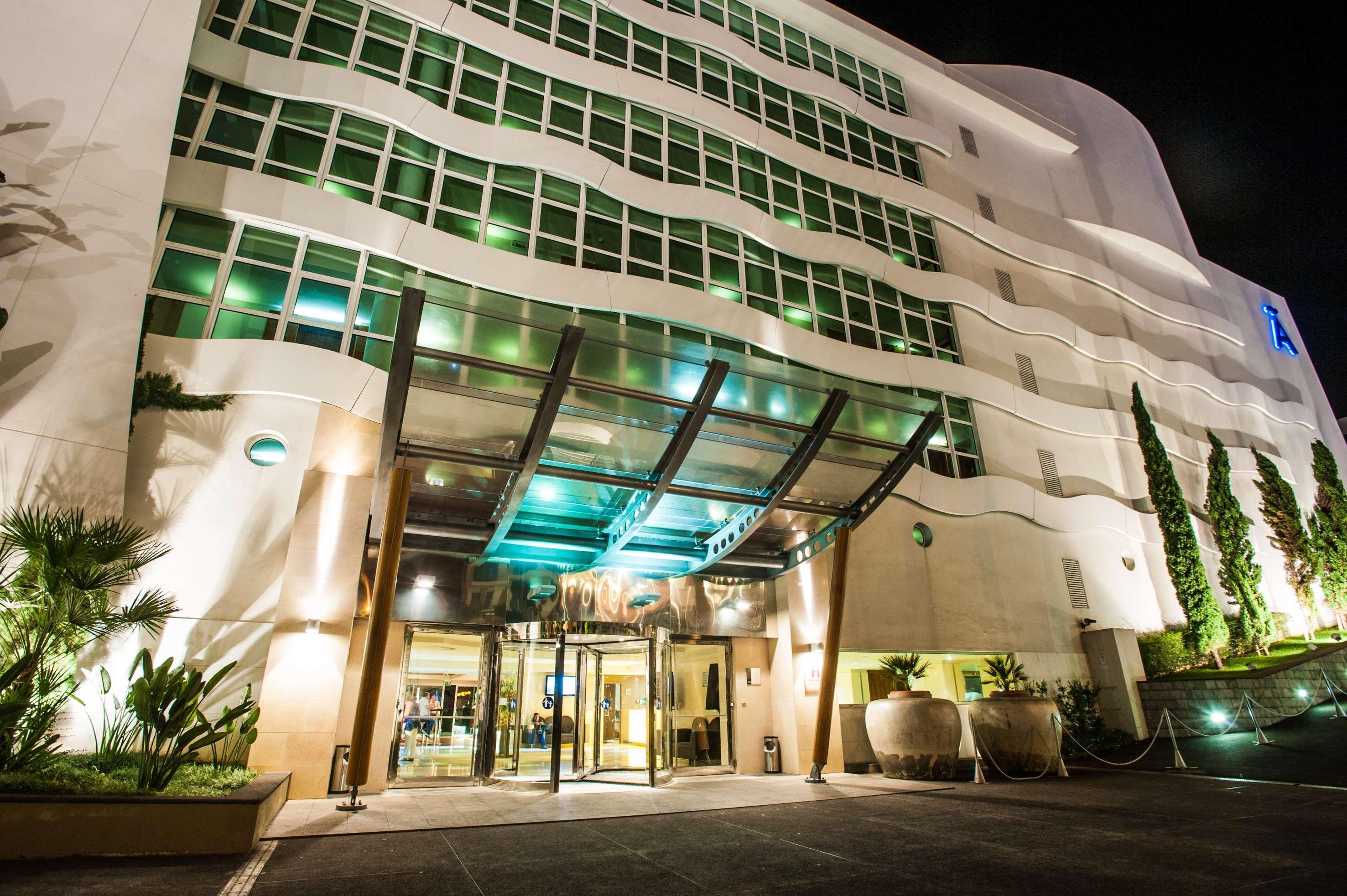 Hotel Melia Madeira Mare Funchal  Esterno foto The hotel's main entrance