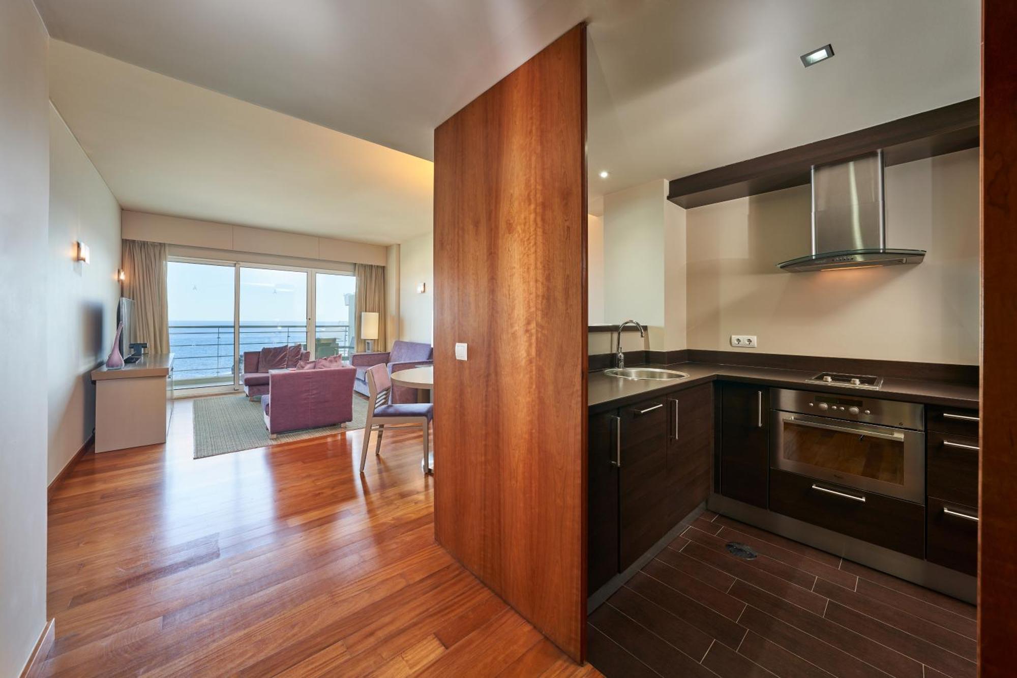 Hotel Melia Madeira Mare Funchal  Camera foto A sliding door